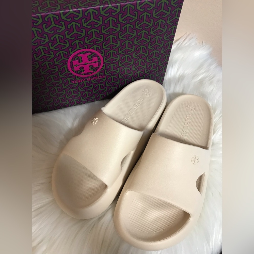 Tory Burch Shower Slide Size 8